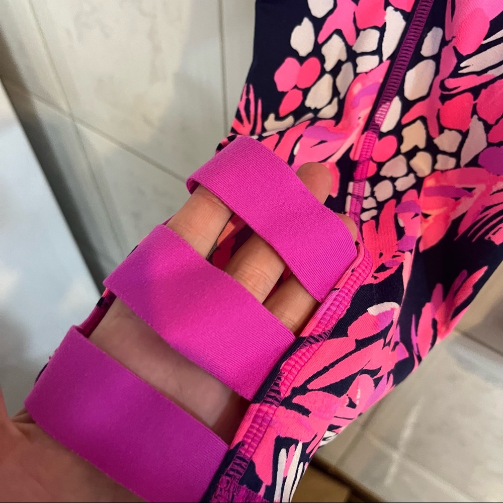 Lilly Pulitzer A Jungle In Here Cropped Luxletic Leggings Pink Navy Blue Large - Picture 5 of 11